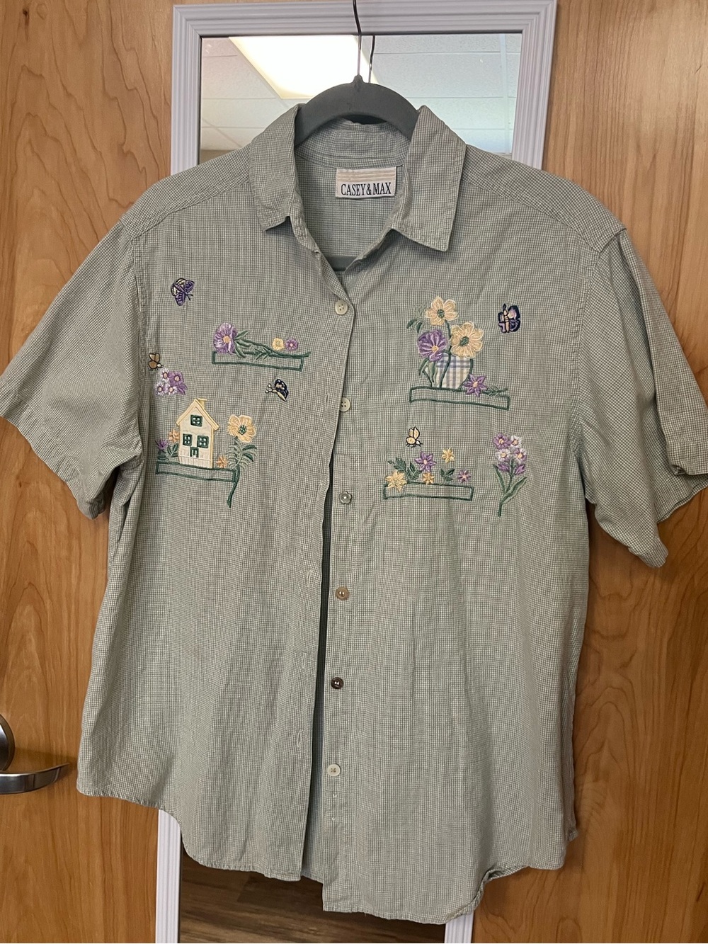 Casey & Max Vintage Sage Green Short-Sleeve Embroidered Shirt